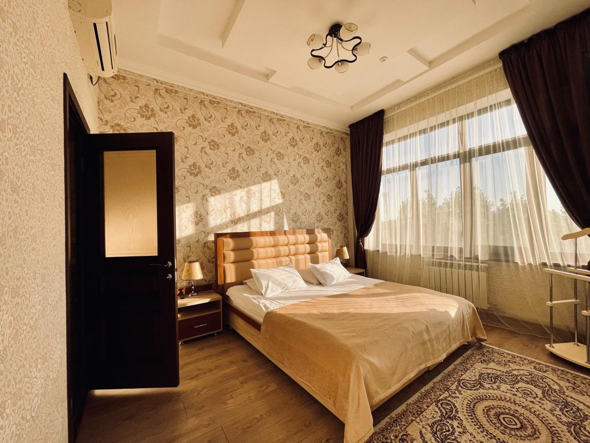 Dostyk Hotel Kyzylorda Exterior foto