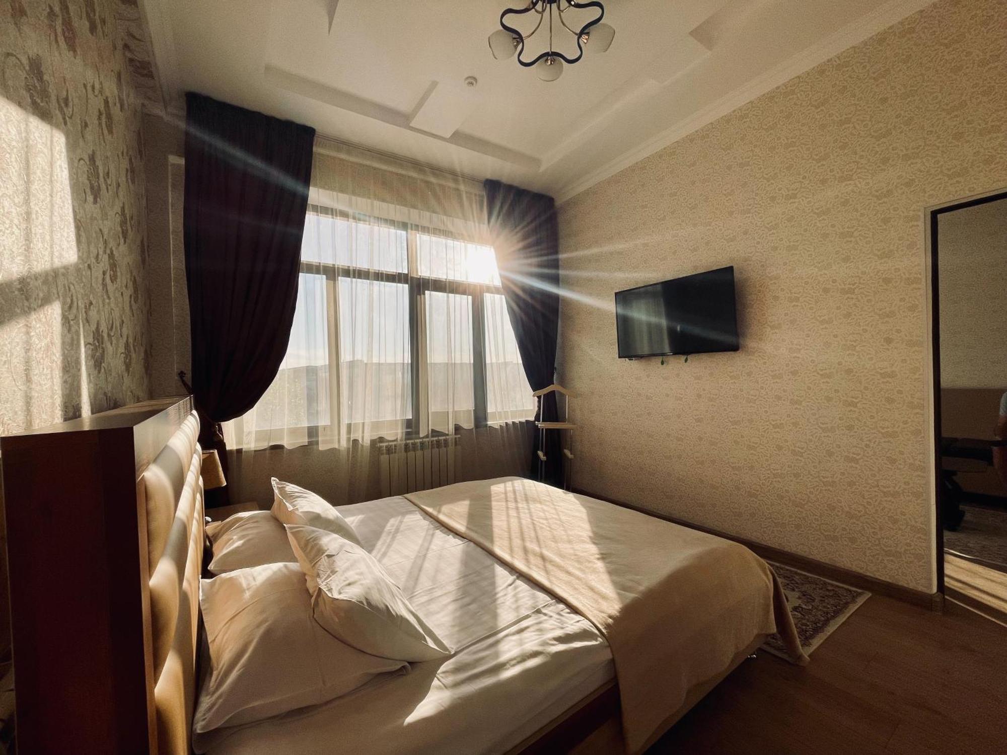 Dostyk Hotel Kyzylorda Exterior foto