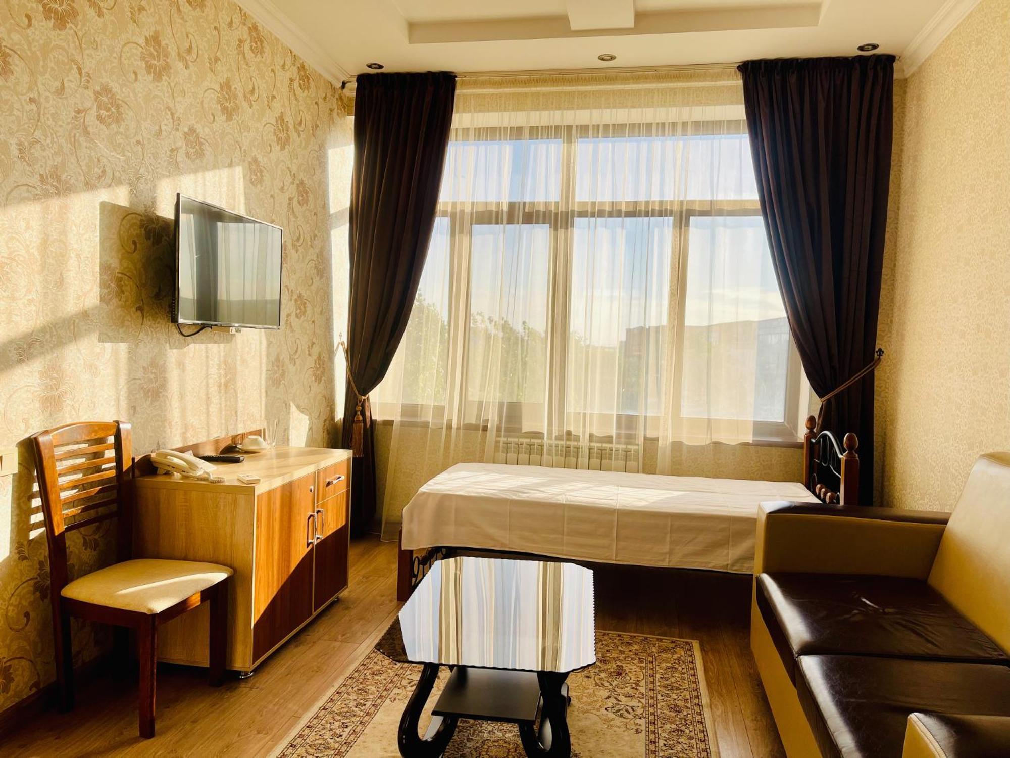 Dostyk Hotel Kyzylorda Exterior foto