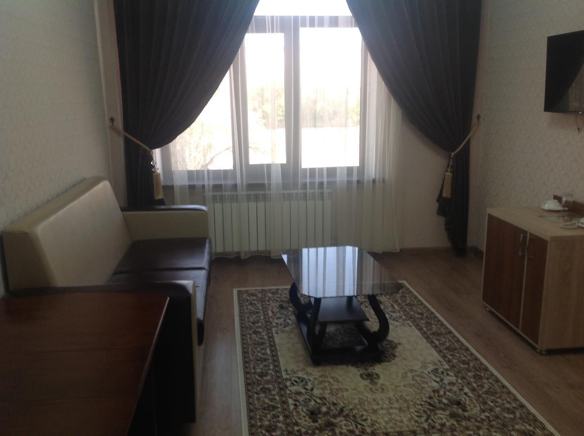 Dostyk Hotel Kyzylorda Exterior foto